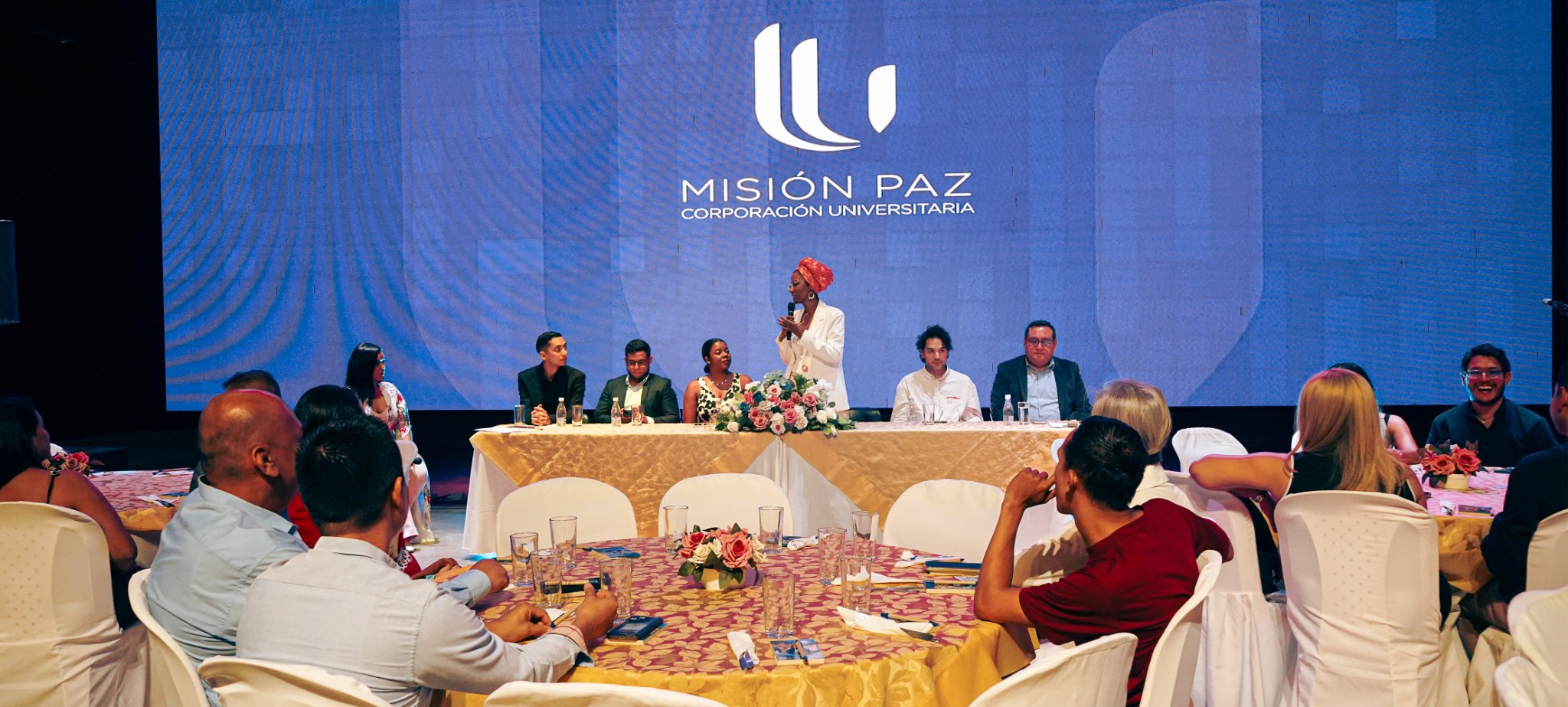 Egresados Uni Misión Paz